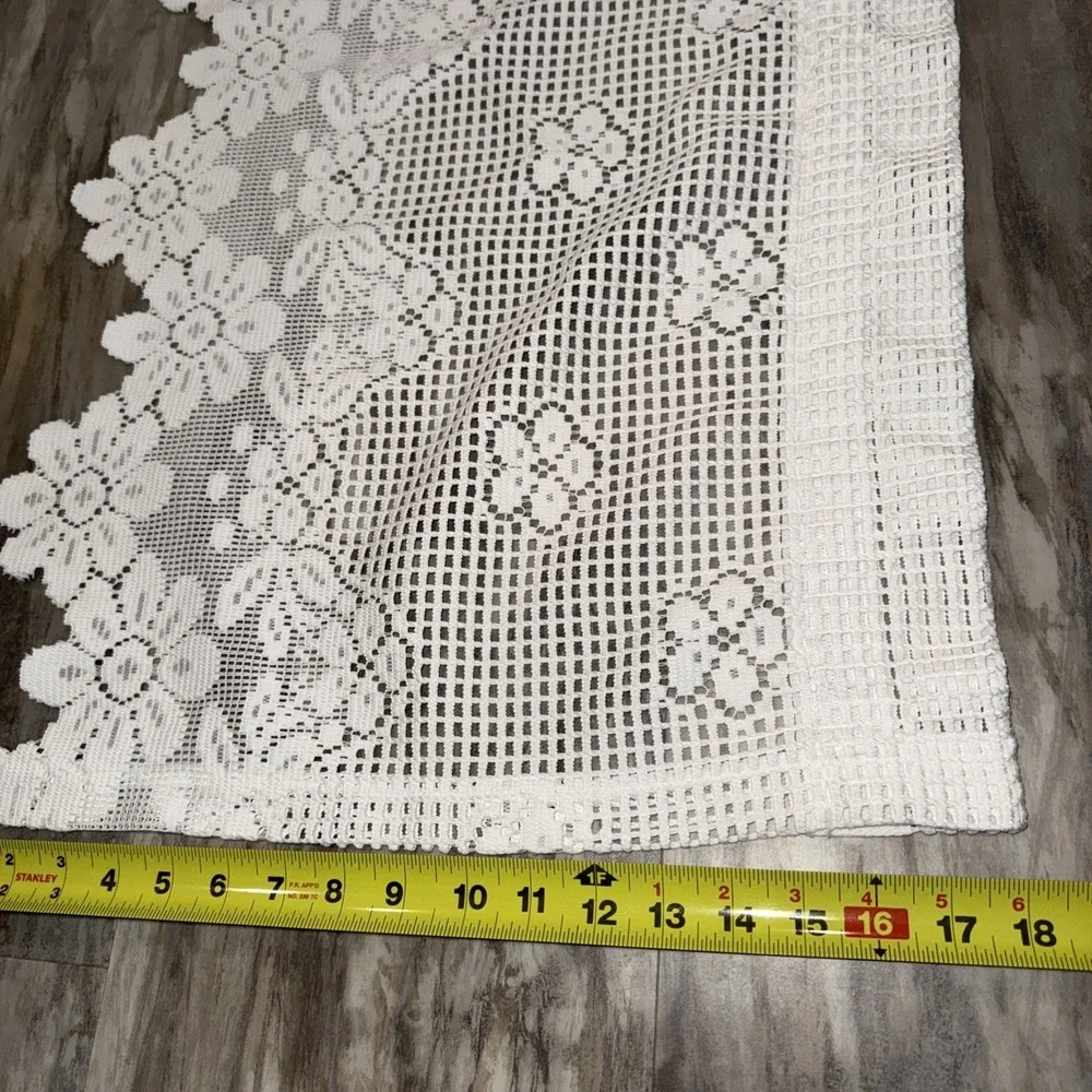 Vintage Lace Scalloped Valance Curtain White Country Cottage Floral 65X18 In